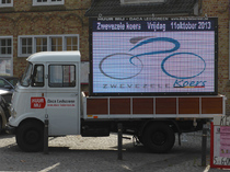 LED scherm voor wielrennen reclame in Wingene - West-Vlaanderen