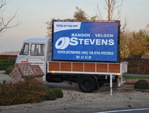 Stevens Bandencentrale LED reclame in Wingene